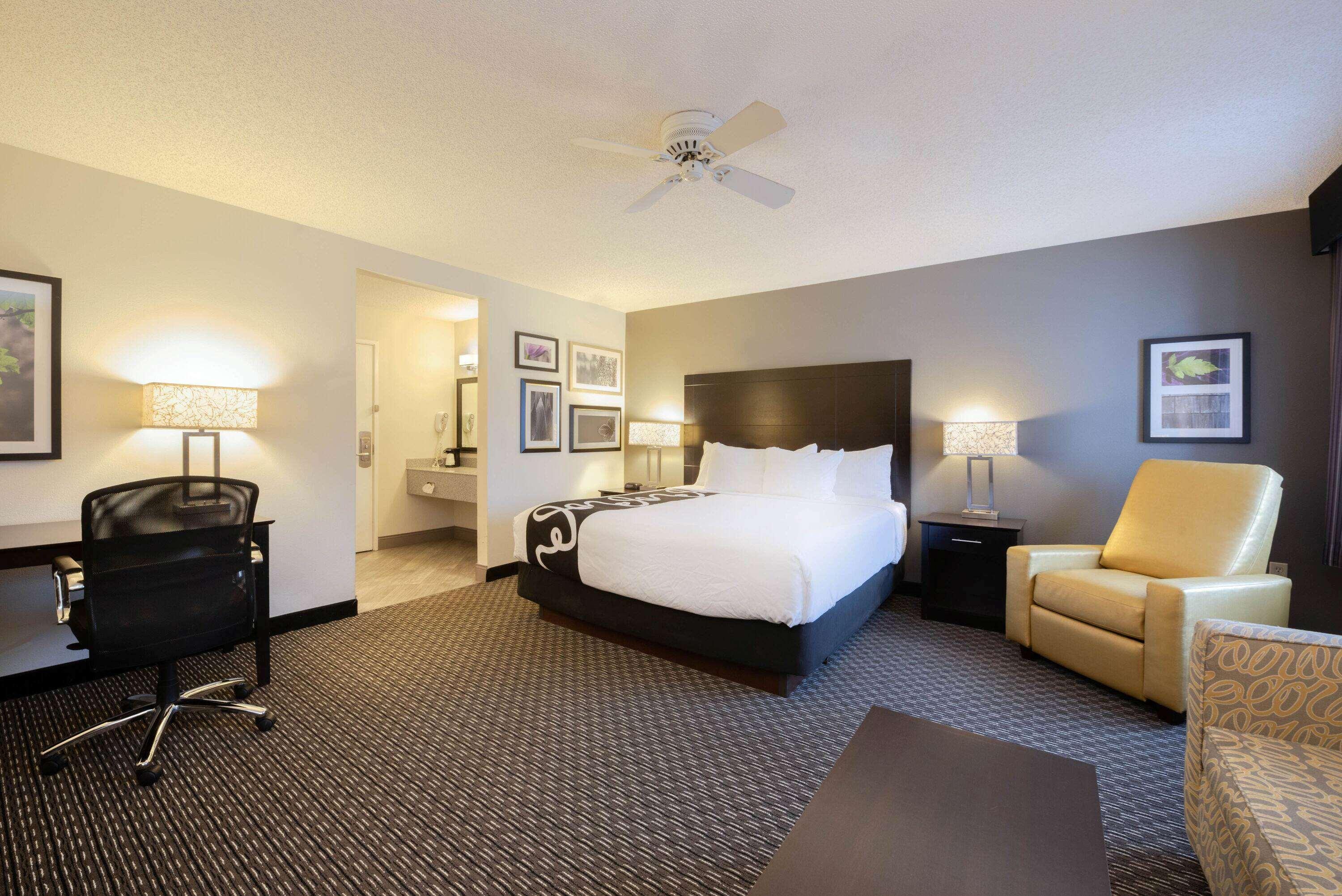 La Quinta By Wyndham Cleveland Macedonia Hotel Ngoại thất bức ảnh