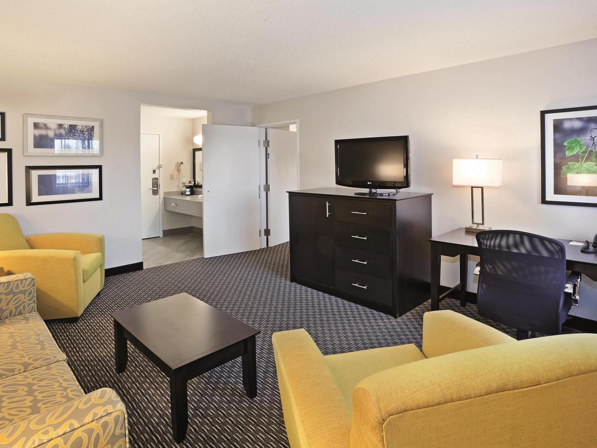 La Quinta By Wyndham Cleveland Macedonia Hotel Ngoại thất bức ảnh