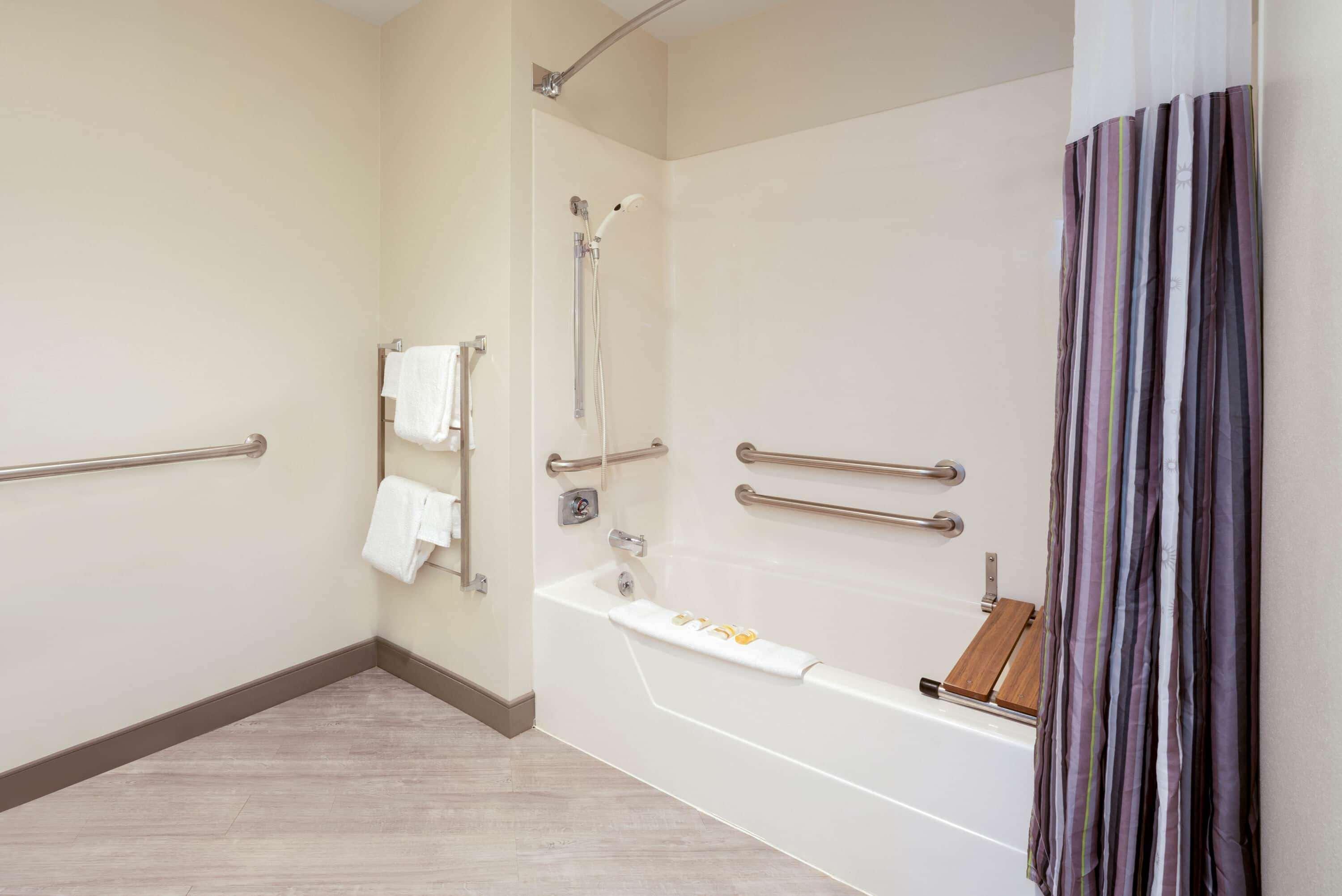 La Quinta By Wyndham Cleveland Macedonia Hotel Ngoại thất bức ảnh