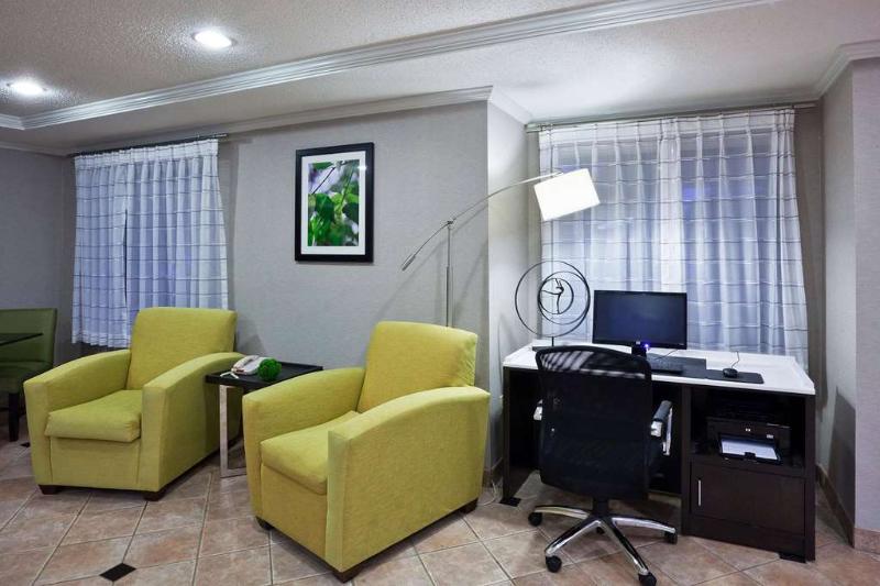 La Quinta By Wyndham Cleveland Macedonia Hotel Ngoại thất bức ảnh